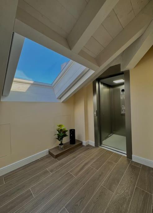 Apt. Aries - Penthouse Menaggio Kültér fotó