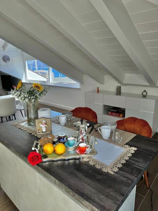 Apt. Aries - Penthouse Menaggio Kültér fotó
